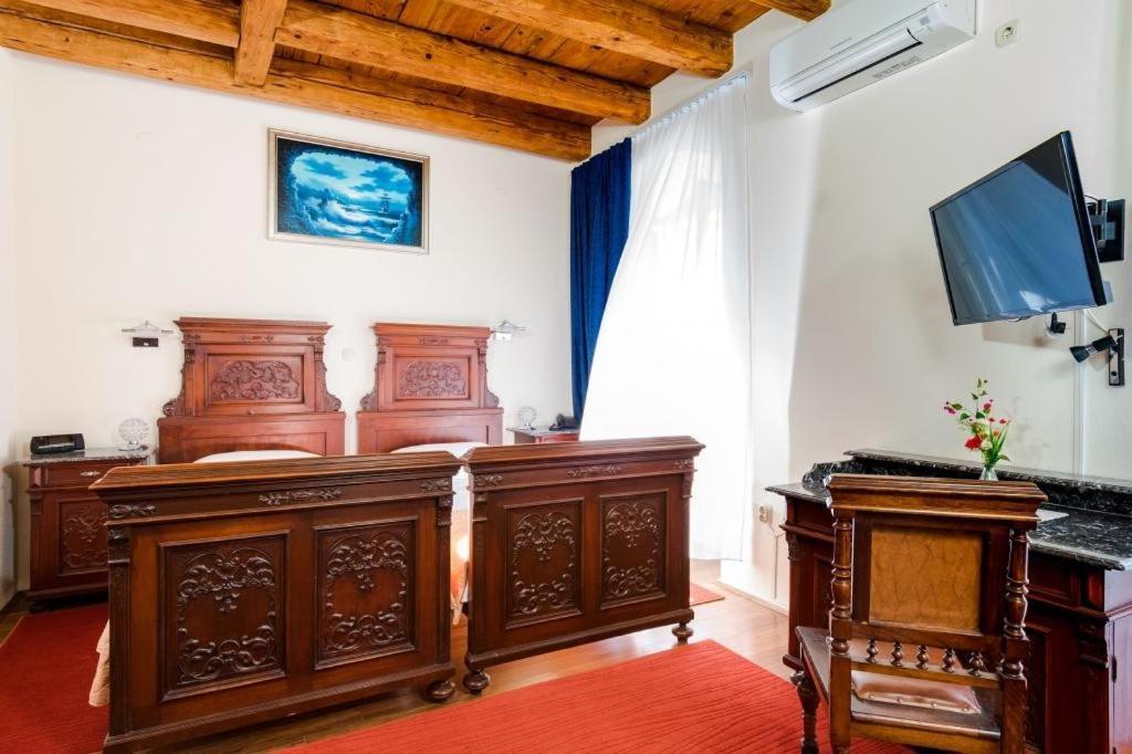 Rooms Miron - Adults Only Sumartin Quarto foto