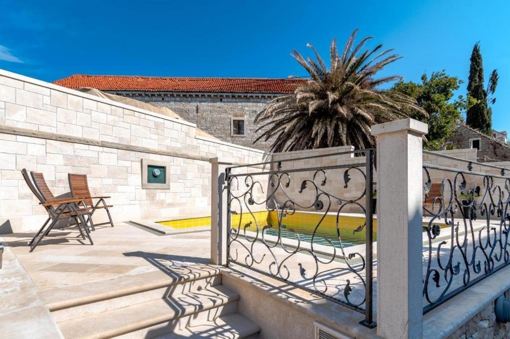 Rooms Miron - Adults Only Sumartin Quarto foto