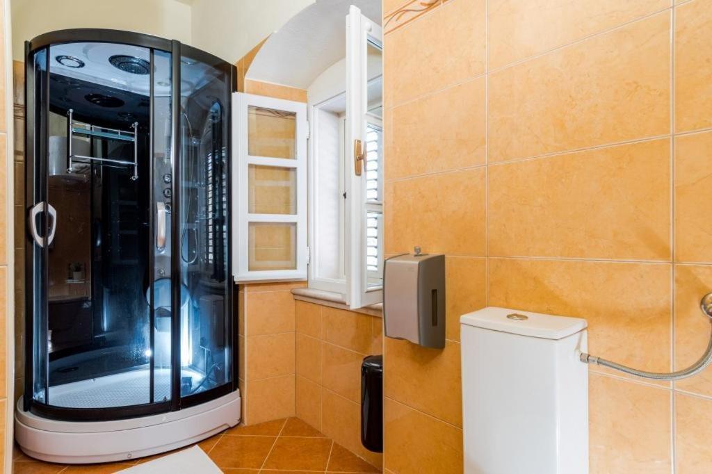 Rooms Miron - Adults Only Sumartin Quarto foto