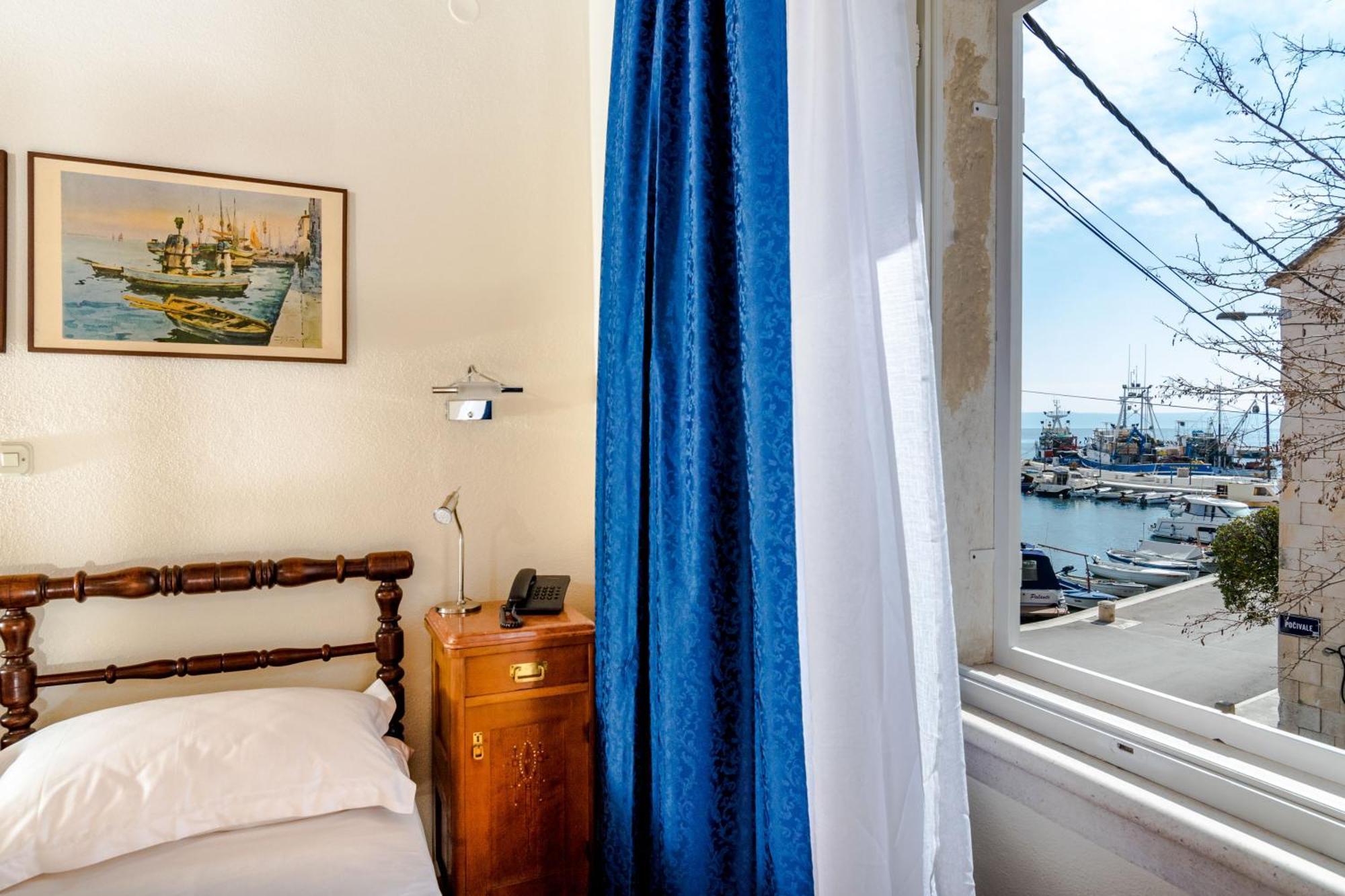 Rooms Miron - Adults Only Sumartin Quarto foto