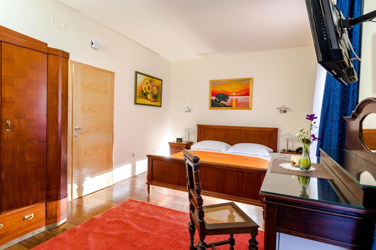 Rooms Miron - Adults Only Sumartin Quarto foto